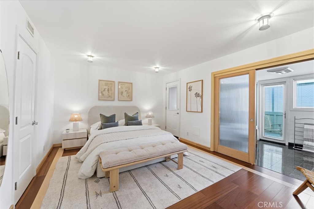 320 Paseo De La Playa #e Property Photo 5