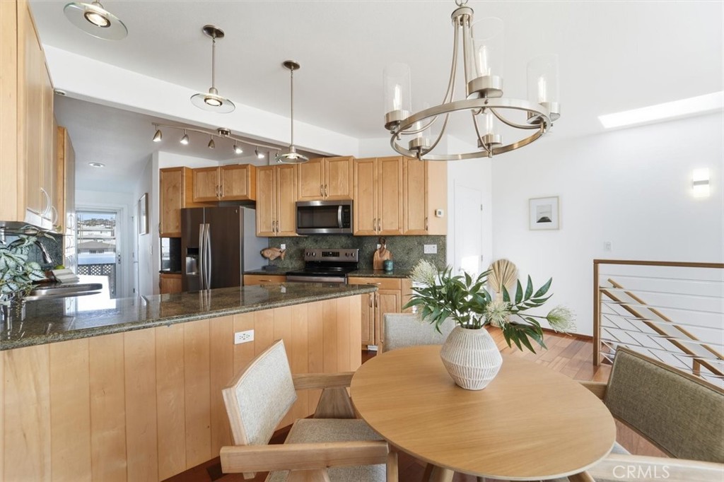 320 Paseo De La Playa #e Property Photo 14