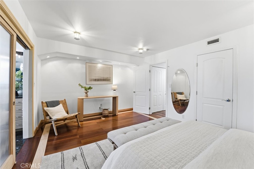320 Paseo De La Playa #e Property Photo 19