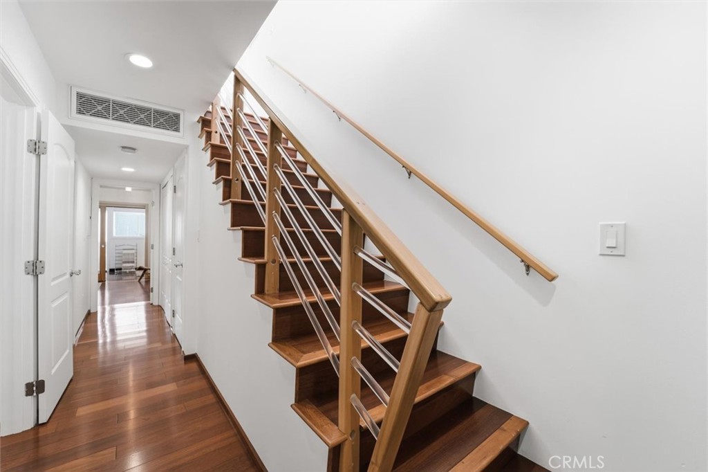 320 Paseo De La Playa #e Property Photo 30