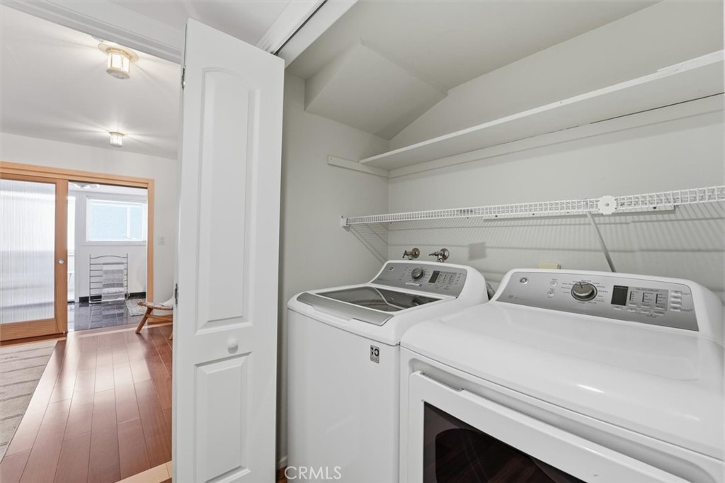 320 Paseo De La Playa #e Property Photo 31