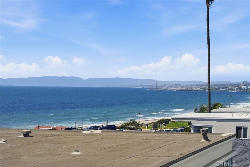320 Paseo De La Playa #e Property Photo 36