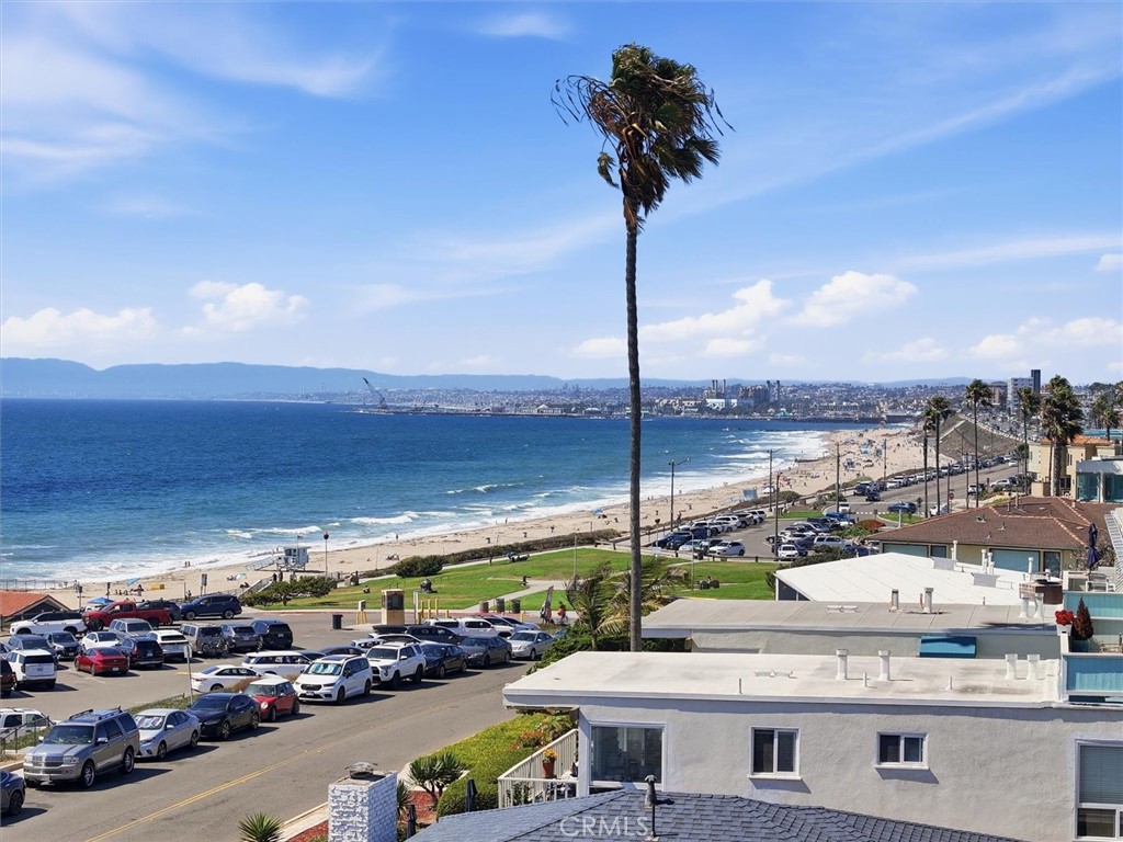 320 Paseo De La Playa #e Property Photo 37