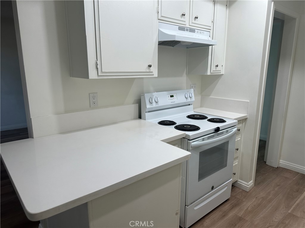 939 S Cabrillo 8 Property Photo 4