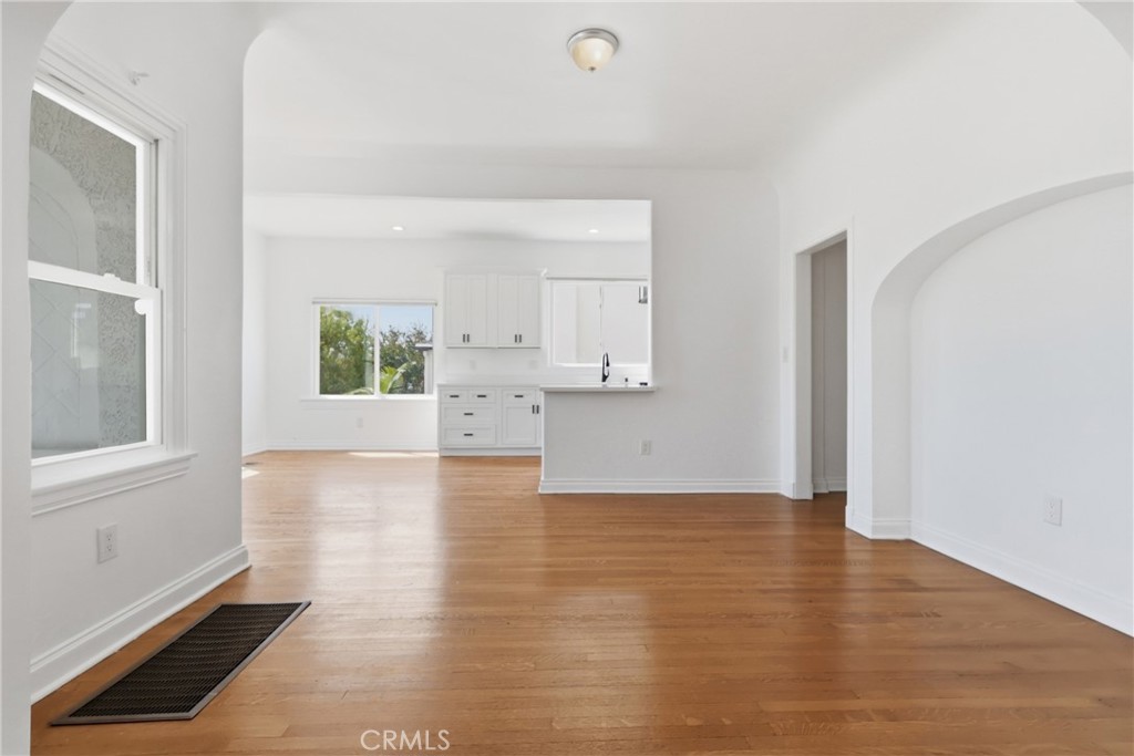 5005 Chesley Property Photo 8