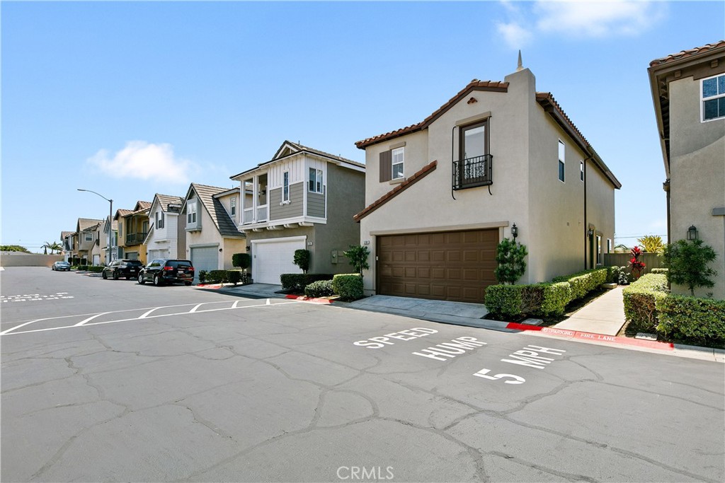 1208 Jasmine Walk Property Photo 2