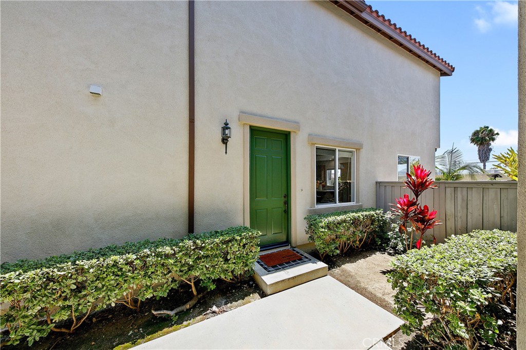 1208 Jasmine Walk Property Photo 4