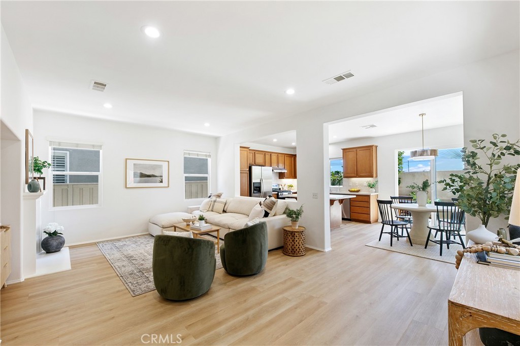 1208 Jasmine Walk Property Photo 5