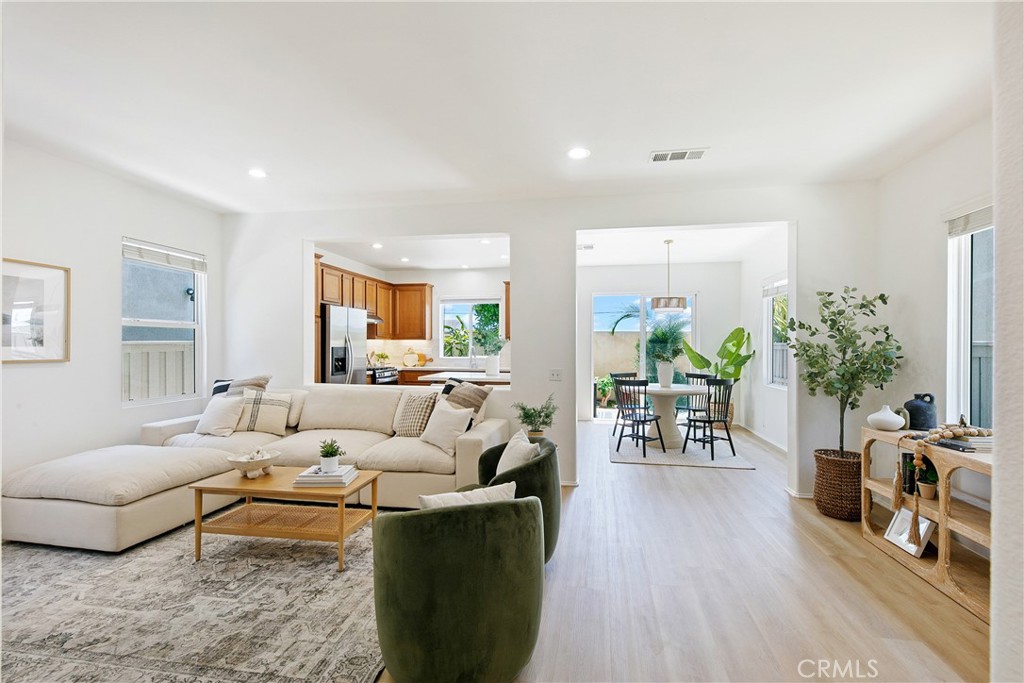 1208 Jasmine Walk Property Photo 6
