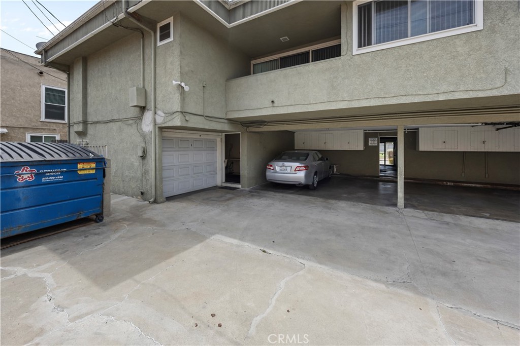 500 S Inglewood Property Photo 8