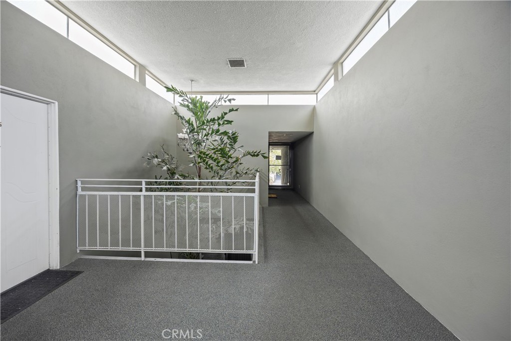 500 S Inglewood Property Photo 12