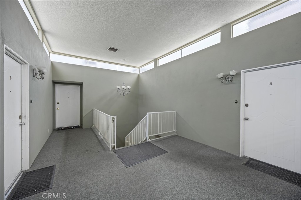 500 S Inglewood Property Photo 13