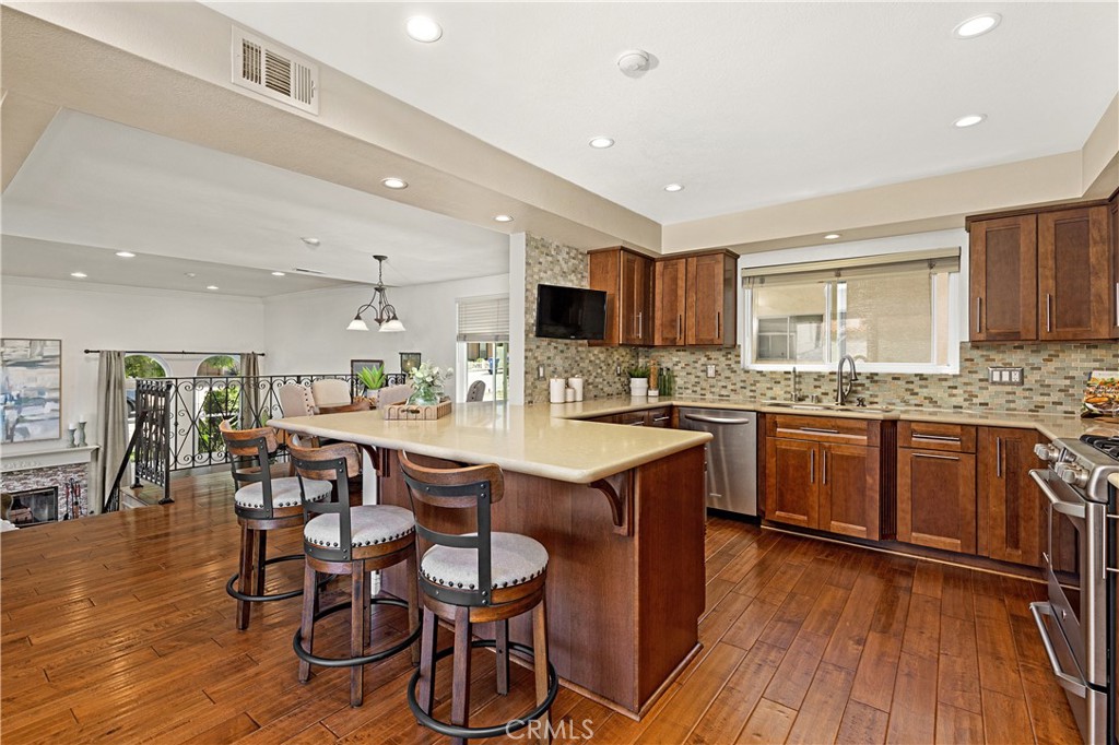 2517 Gates Avenue A Property Photo 21