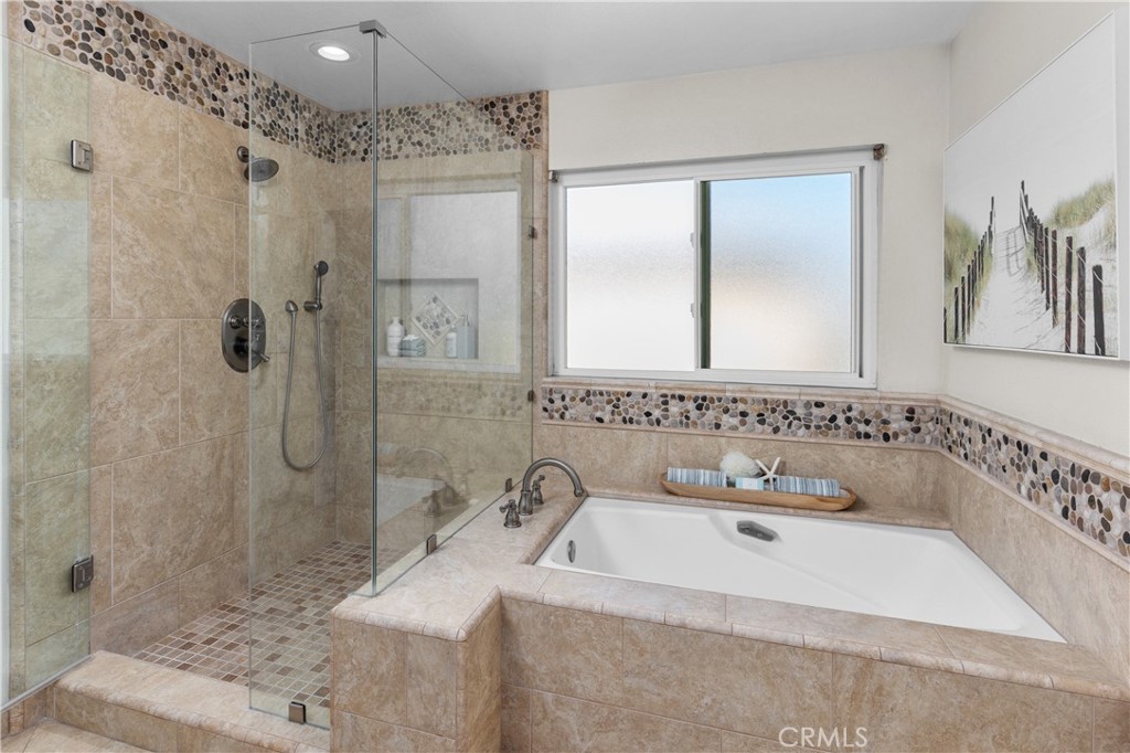 2517 Gates Avenue A Property Photo 33