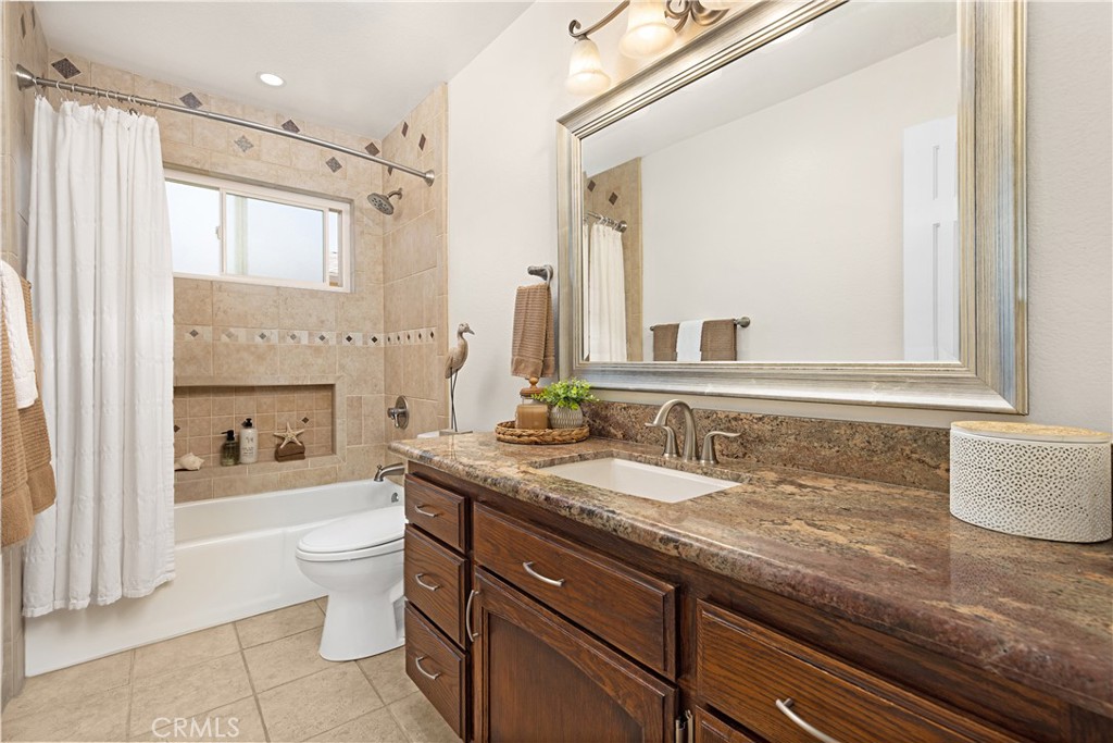 2517 Gates Avenue A Property Photo 39