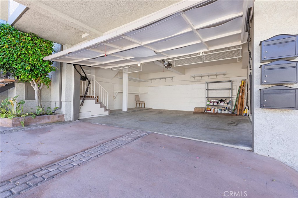 2517 Gates Avenue A Property Photo 44