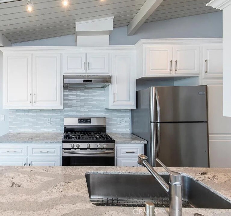 1710 Esplanade Property Photo 10