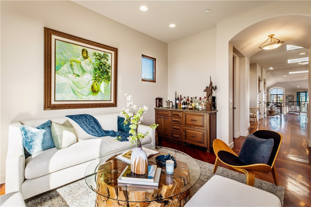 221 3rd Property Photo 10
