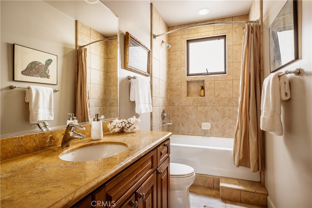 221 3rd Property Photo 22