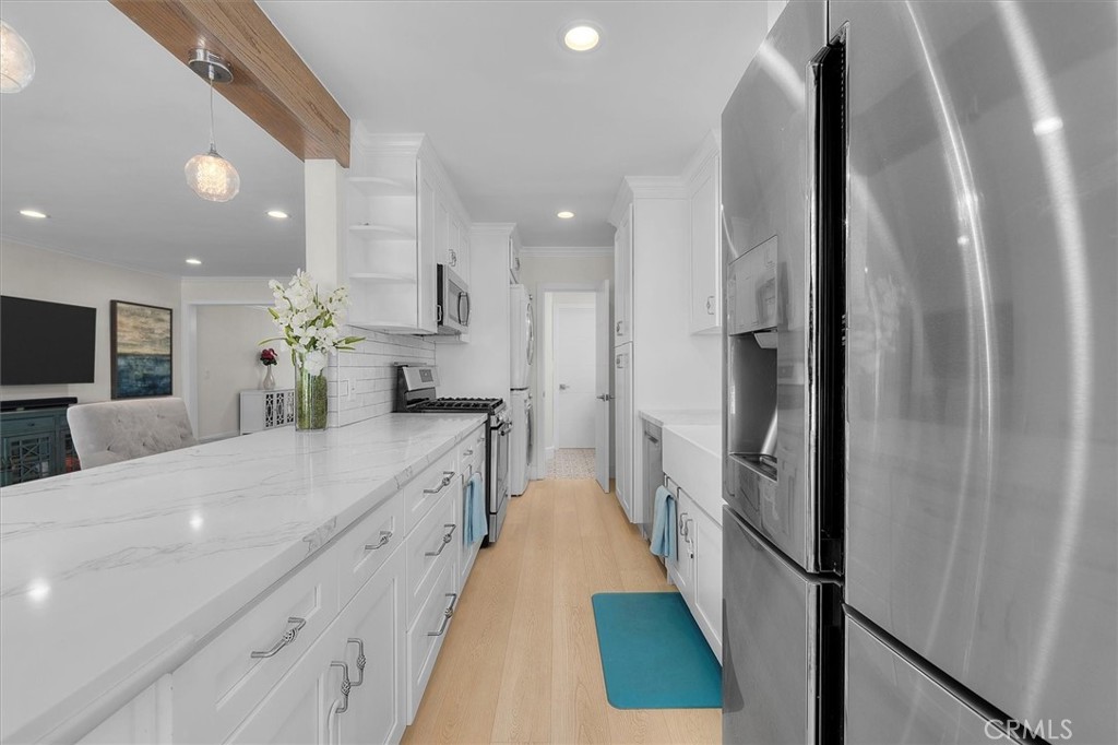 5535 W 142nd Place Property Photo 13