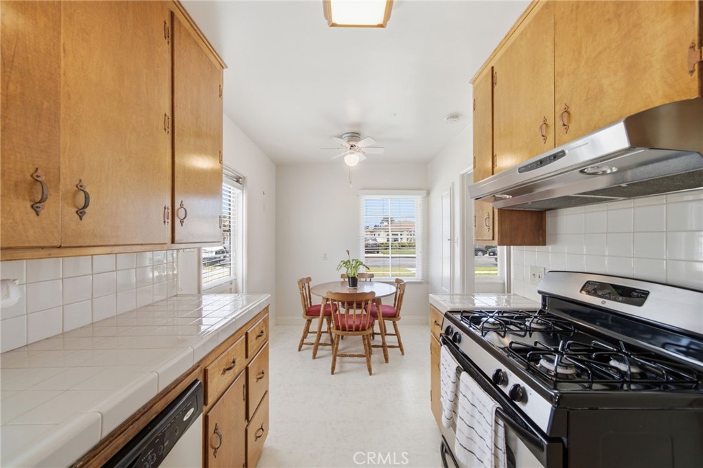 2723 S Averill Property Photo 12