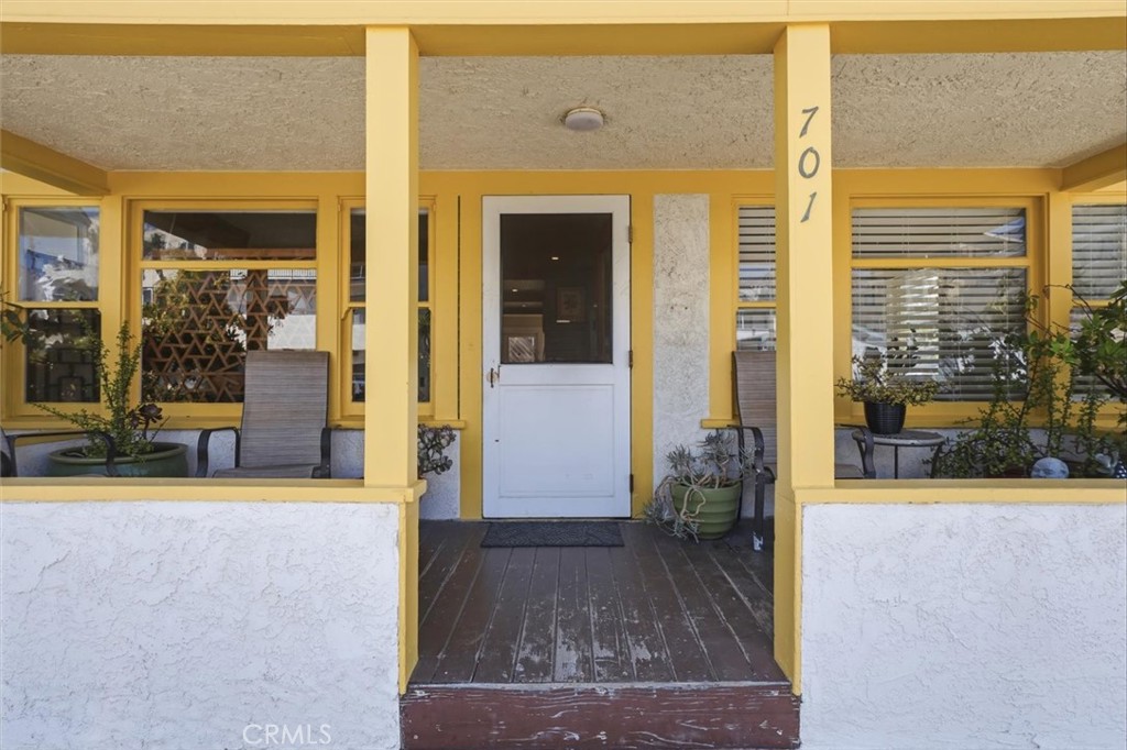 701 Manhattan Avenue Property Photo 2