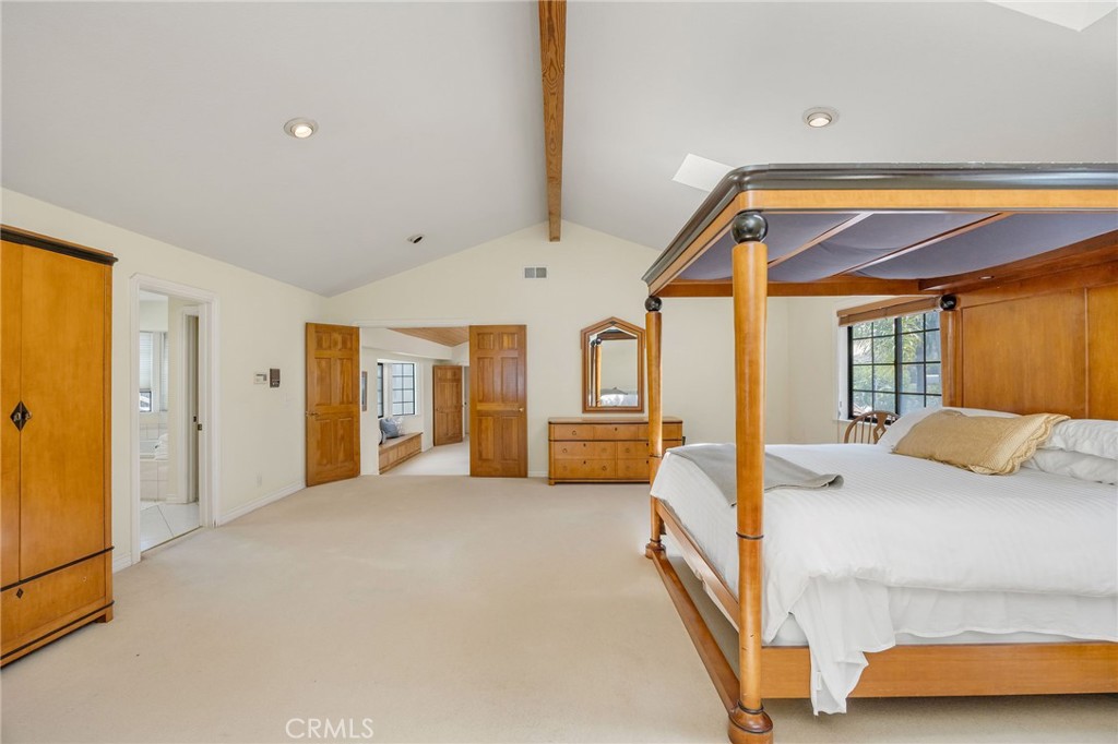 563 36th Property Photo 6