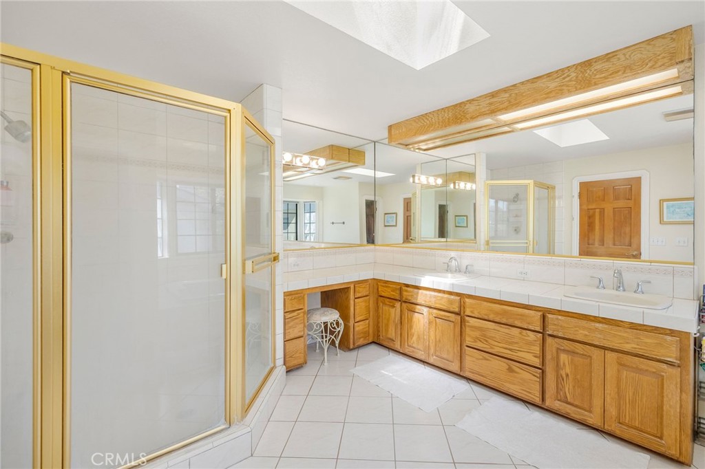 563 36th Property Photo 11
