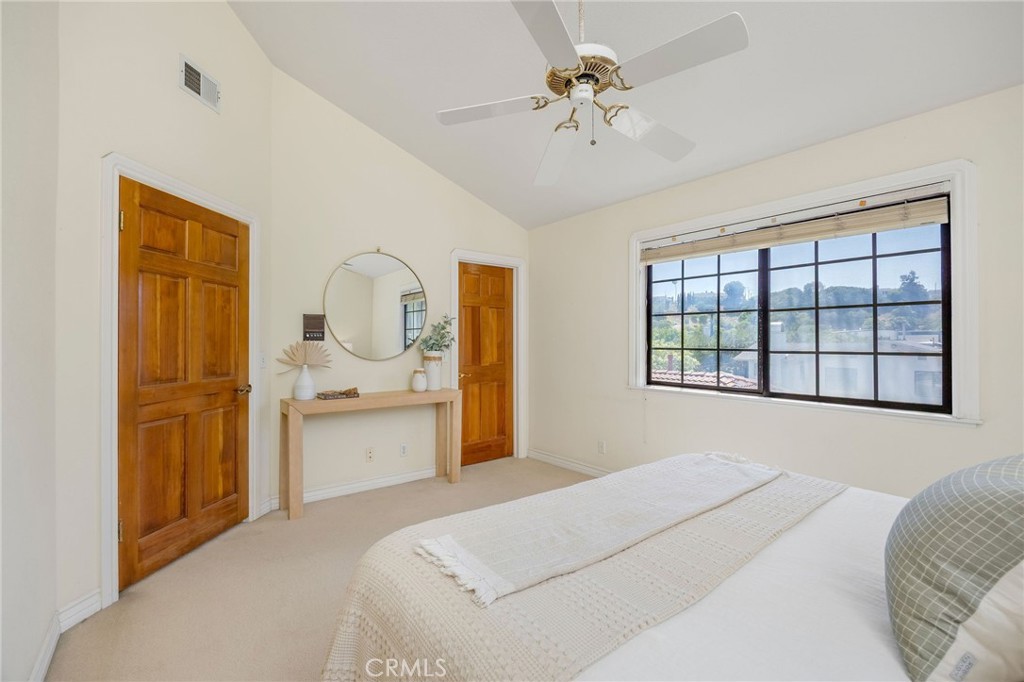 563 36th Property Photo 15