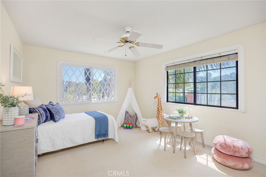 563 36th Property Photo 16