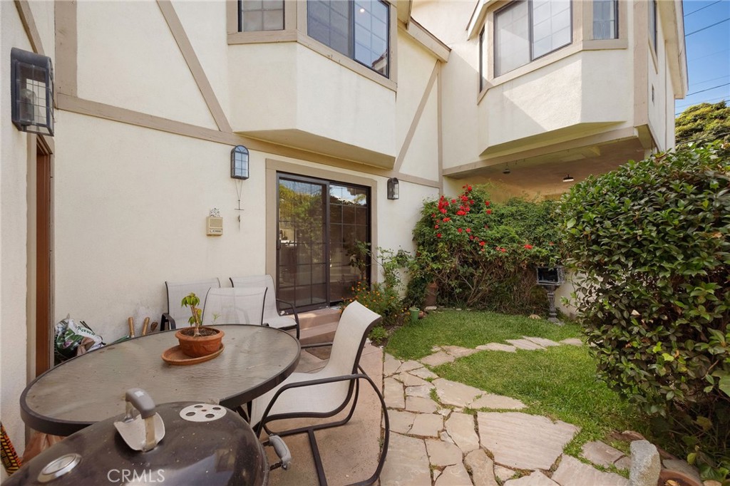 563 36th Property Photo 34