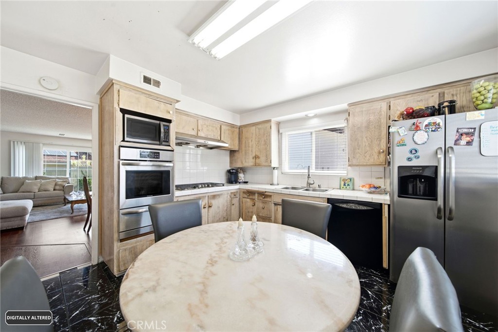 1047 Ashbridge Lane Property Photo 10