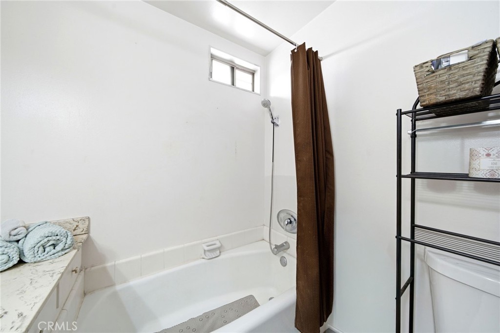 1047 Ashbridge Lane Property Photo 23