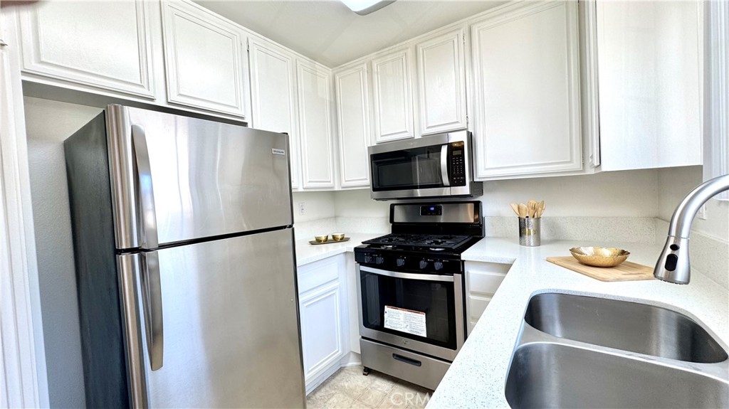 2800 Plaza Del Amo 59 Property Photo 6