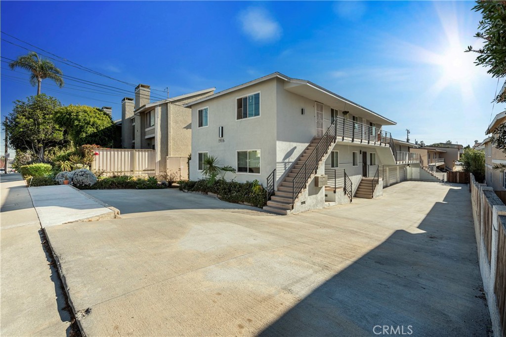 1906 Carnegie Lane E Property Photo 1