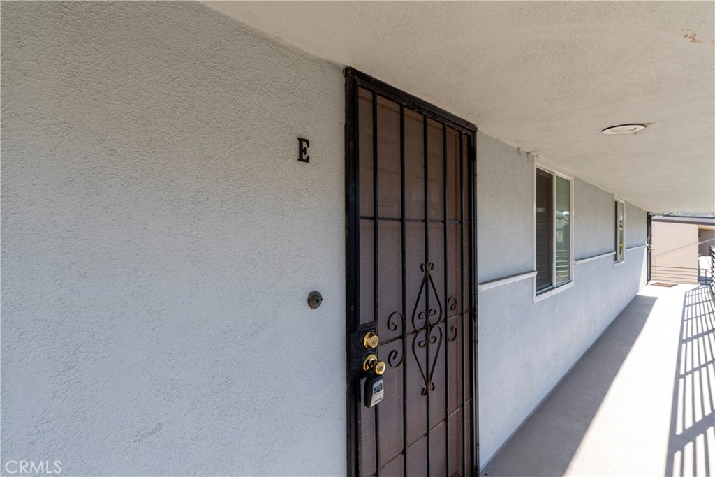 1906 Carnegie Lane E Property Photo 3