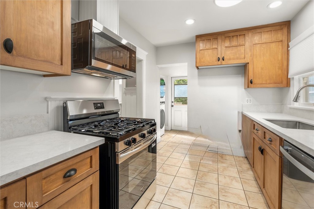 107 N Pacific Coast Highway Property Photo 10
