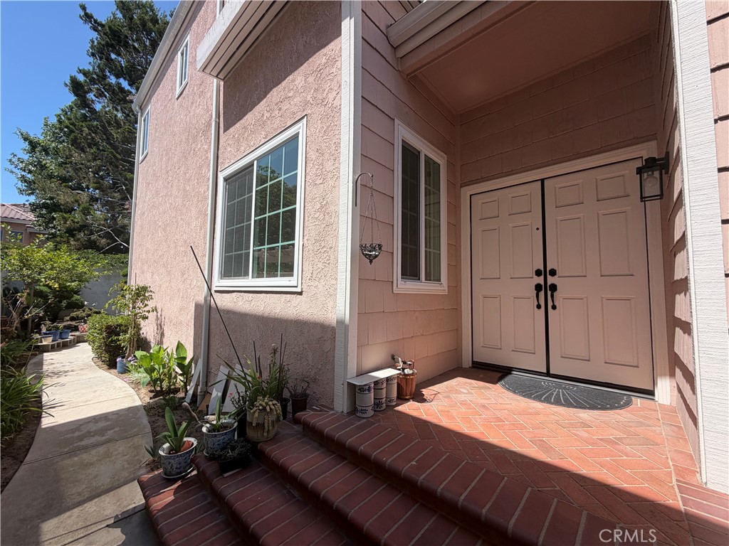 2664 Woodbury Property Photo 4