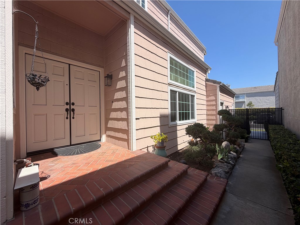 2664 Woodbury Property Photo 5