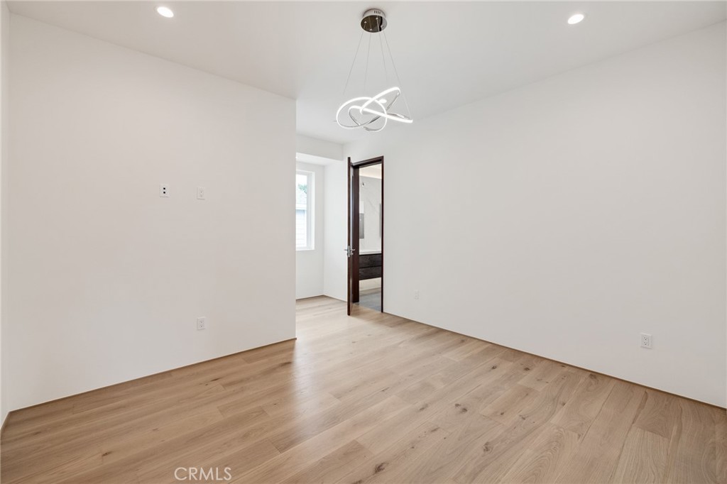 2413 Curtis Avenue B Property Photo 39