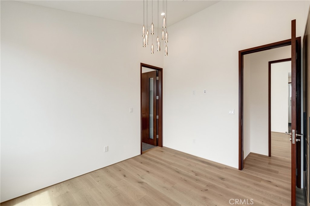 2413 Curtis Avenue B Property Photo 45