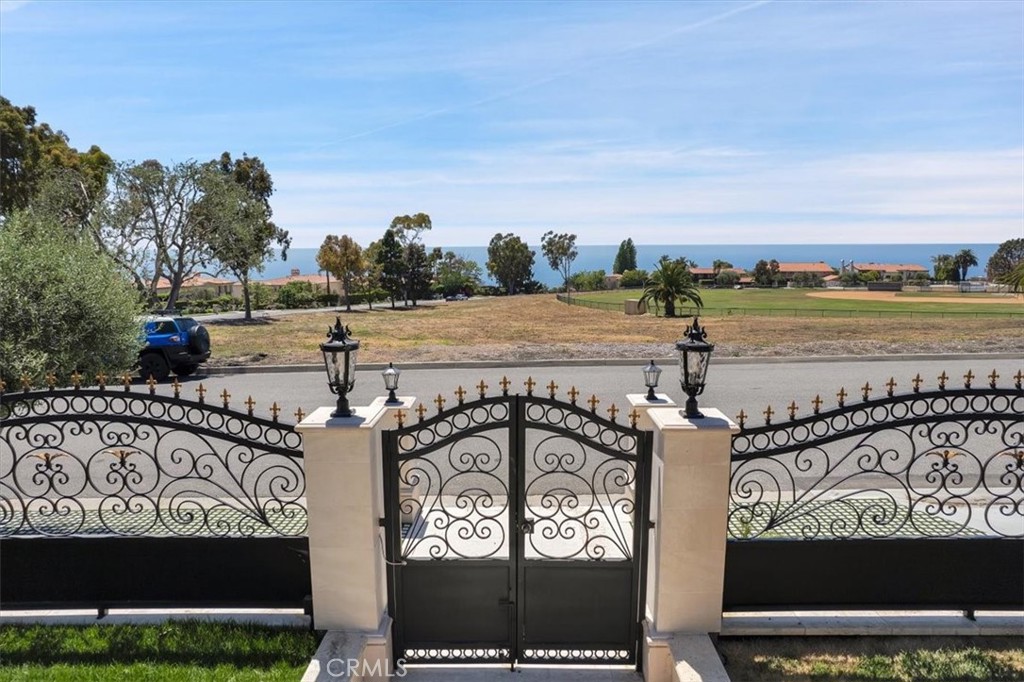 1548 Via Martinez Property Photo 4