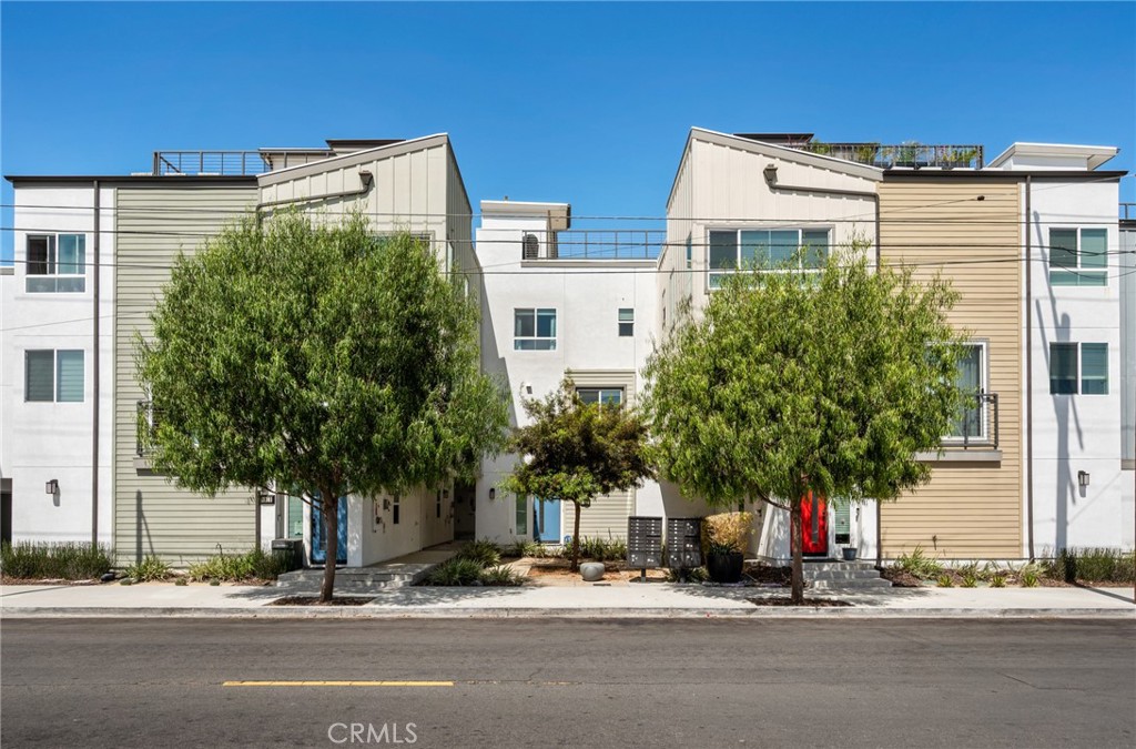 1811 S Mesa Property Photo 3