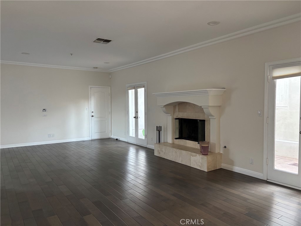 1712 Clark Lane A Property Photo 3