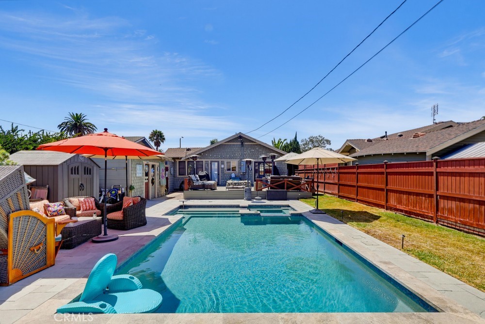 376 Orizaba Avenue Property Photo 5