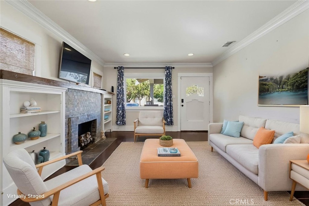 376 Orizaba Avenue Property Photo 10