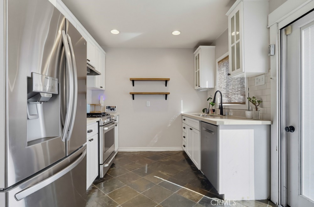 376 Orizaba Avenue Property Photo 21