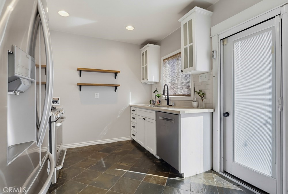 376 Orizaba Avenue Property Photo 22