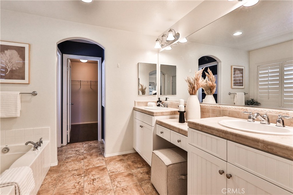 28814 S Lake Dr Property Photo 28