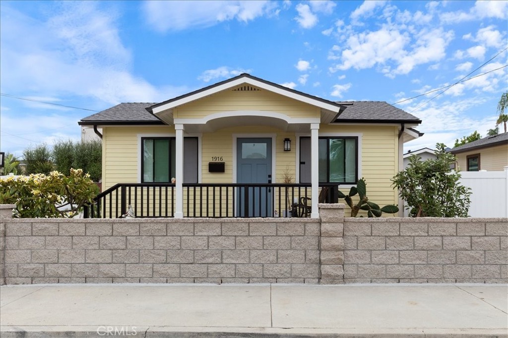 1910 257th Property Photo 1